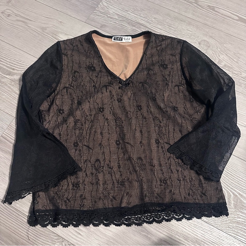 Vintage 90s Tiff Tiff black floral lace trim sheer 3/4 bell sleeve blouse, Sz L